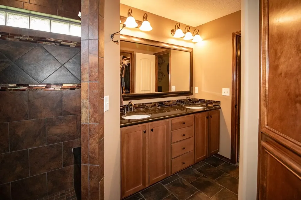 2825 N Emerson Circle Derby KS 67037-8798