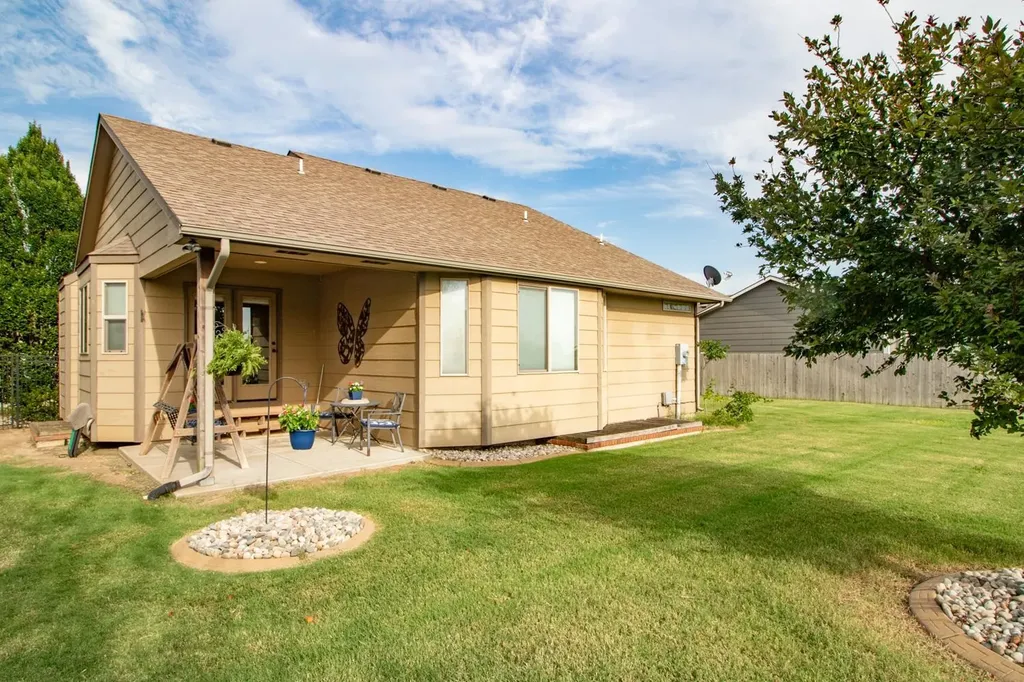 2825 N Emerson Circle Derby KS 67037-8798