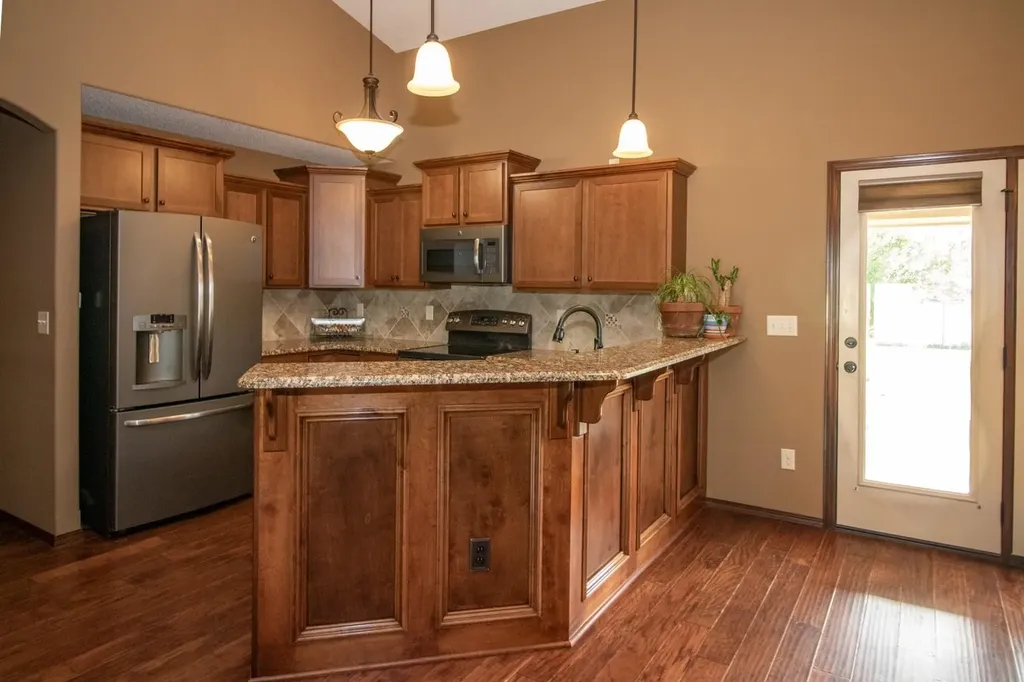 2825 N Emerson Circle Derby KS 67037-8798