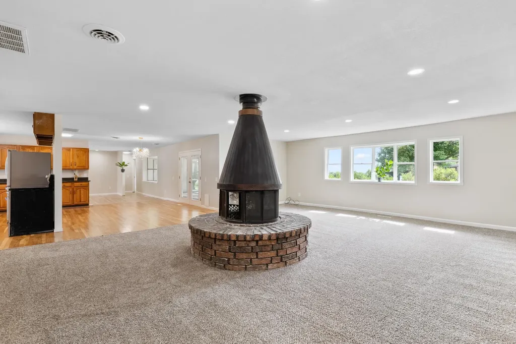 8909 S Spencer Sedgwick KS 67135