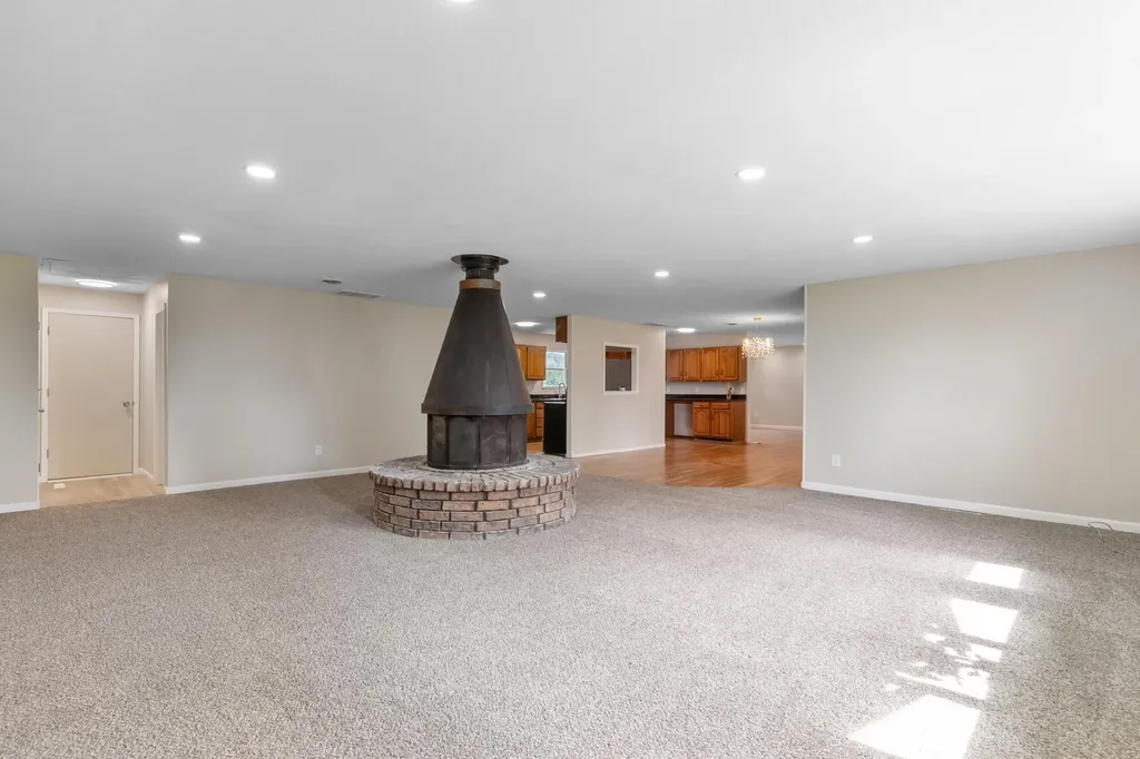 8909 S Spencer Sedgwick KS 67135