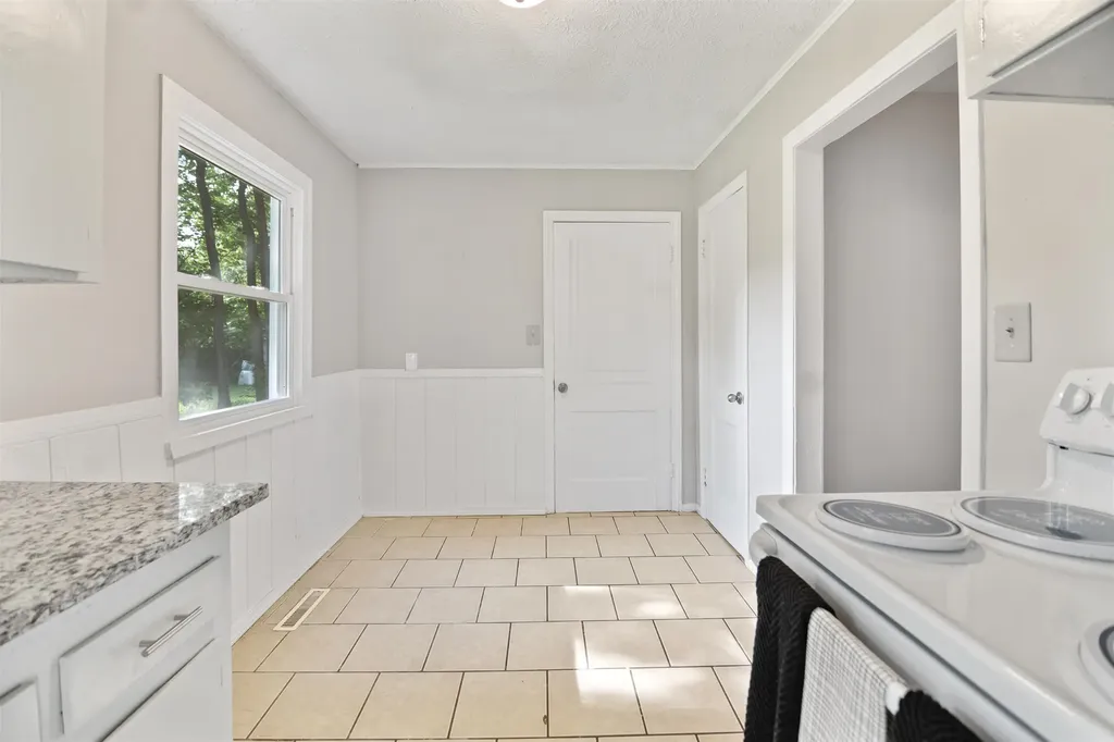 2511 S Victoria Wichita KS 67216