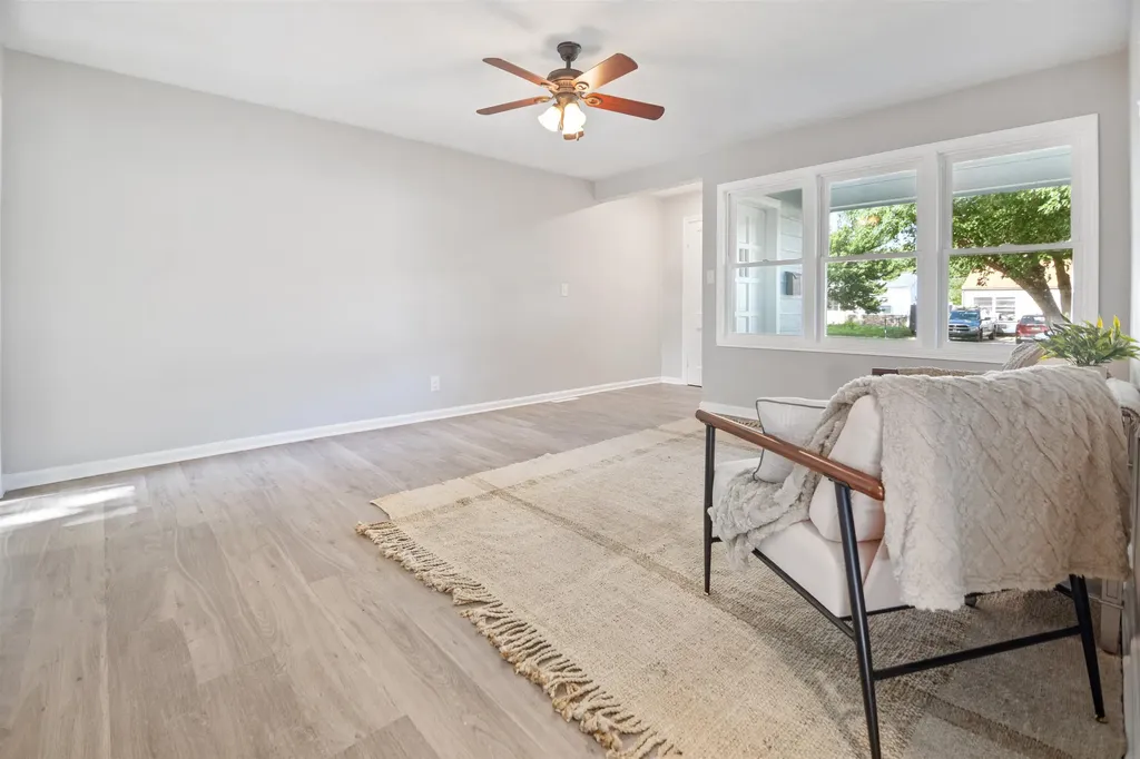 2511 S Victoria Wichita KS 67216