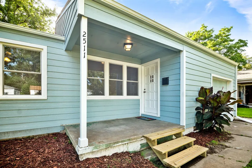 2511 S Victoria Wichita KS 67216