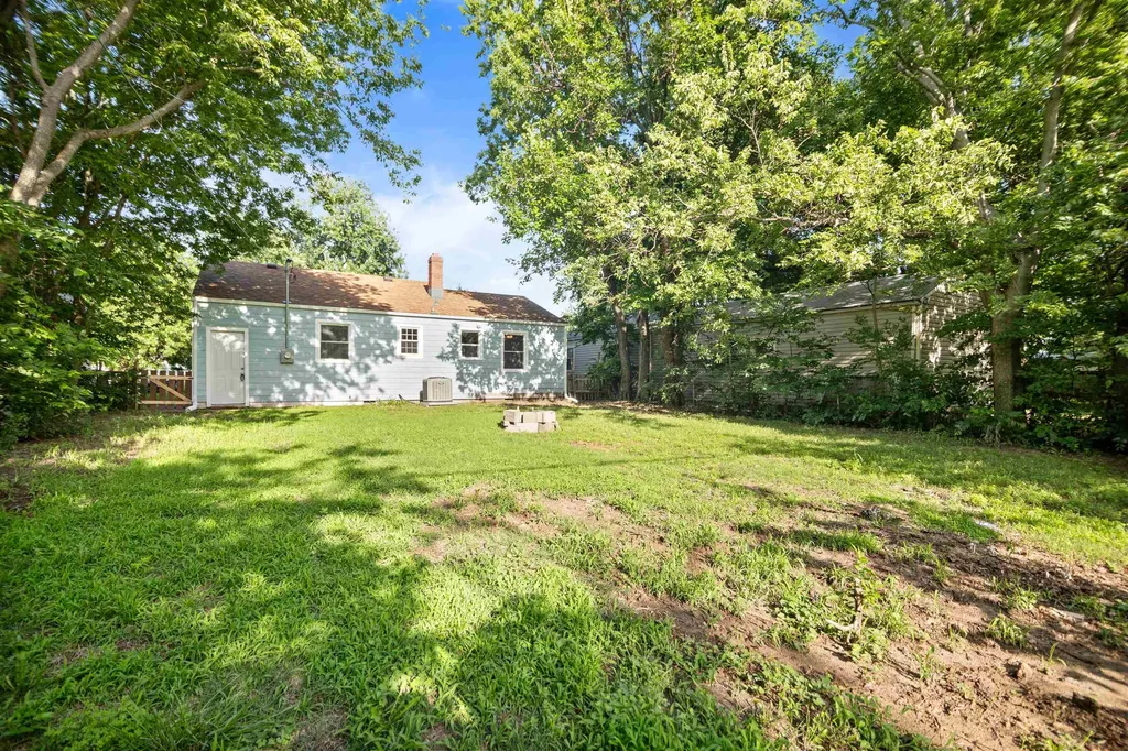 2511 S Victoria Wichita KS 67216