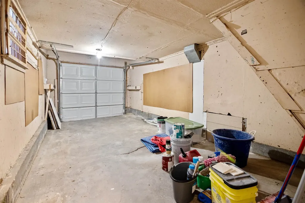 2511 S Victoria Wichita KS 67216
