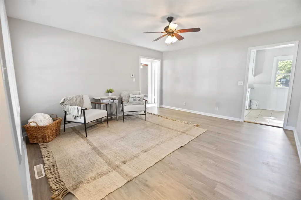 2511 S Victoria Wichita KS 67216