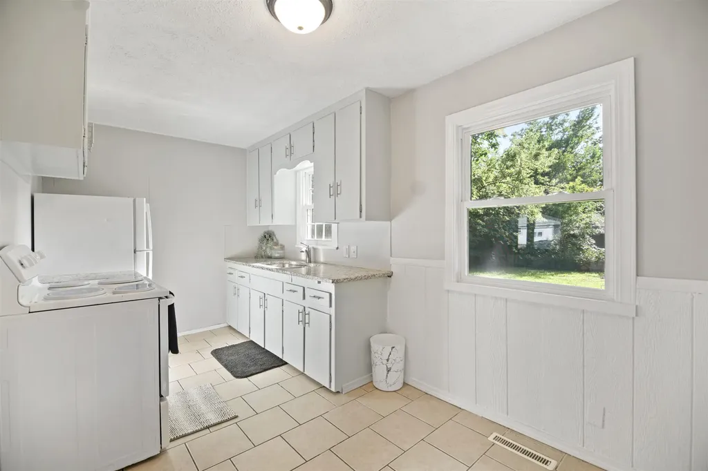 2511 S Victoria Wichita KS 67216