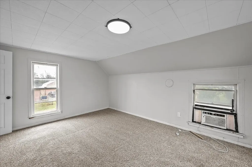 2627 E 2nd Avenue Hutchinson KS 67501