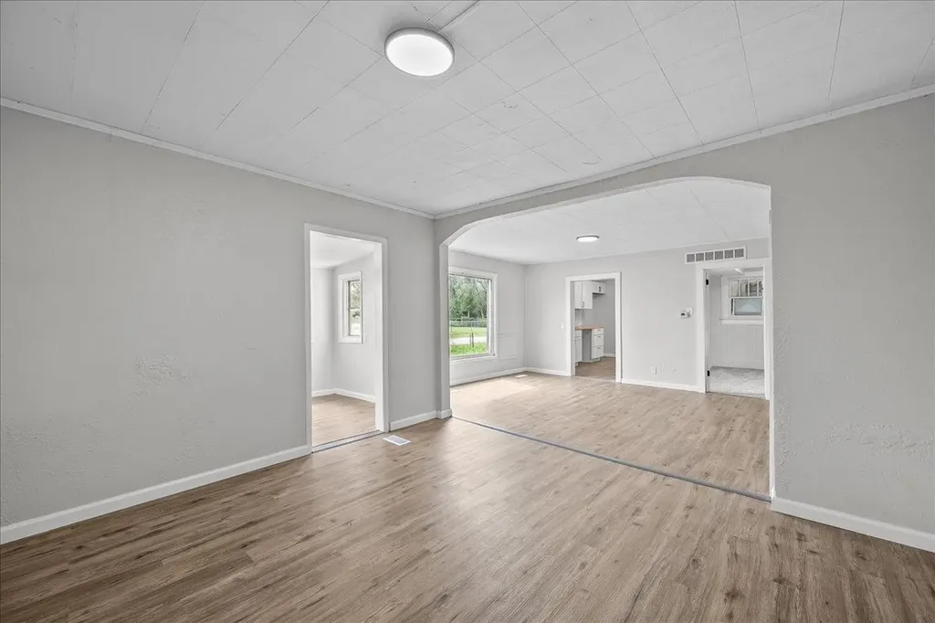 2627 E 2nd Avenue Hutchinson KS 67501