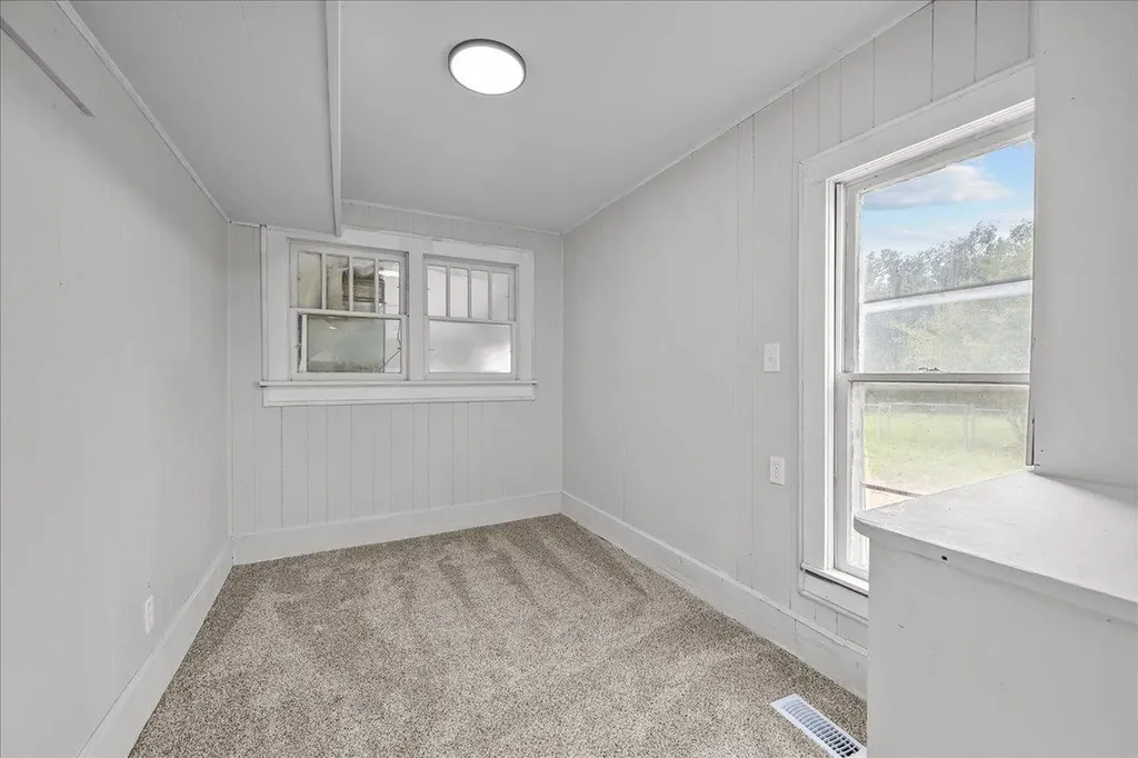 2627 E 2nd Avenue Hutchinson KS 67501