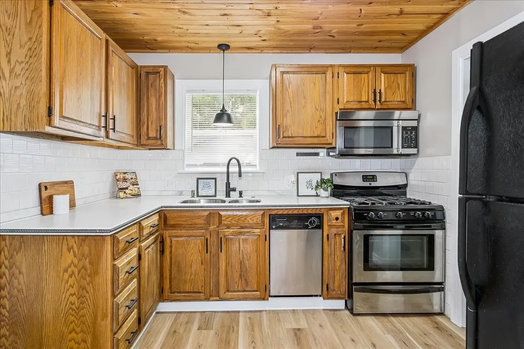 2718 E Orme Street Wichita KS 67211