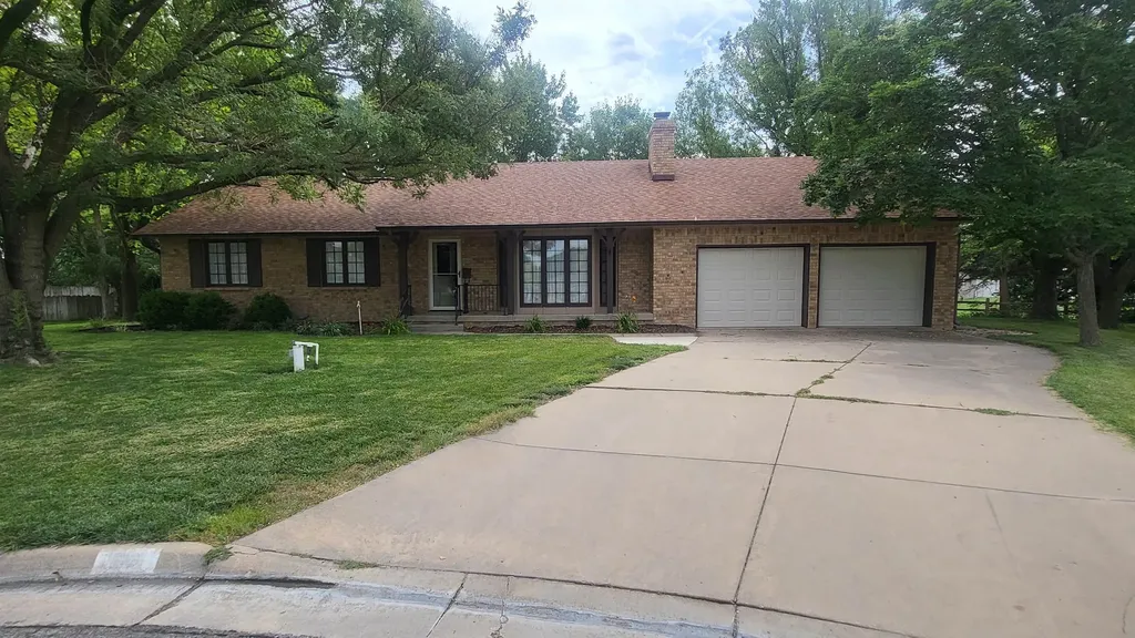 840 Trinity Court Newton KS 67114
