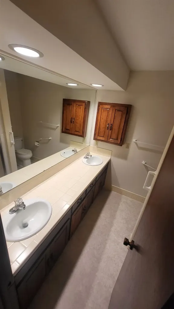 840 Trinity Court Newton KS 67114