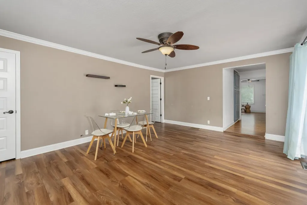 1230 N Bobbie Street Augusta KS 67010