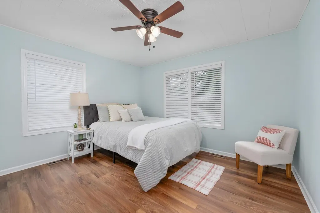 1230 N Bobbie Street Augusta KS 67010