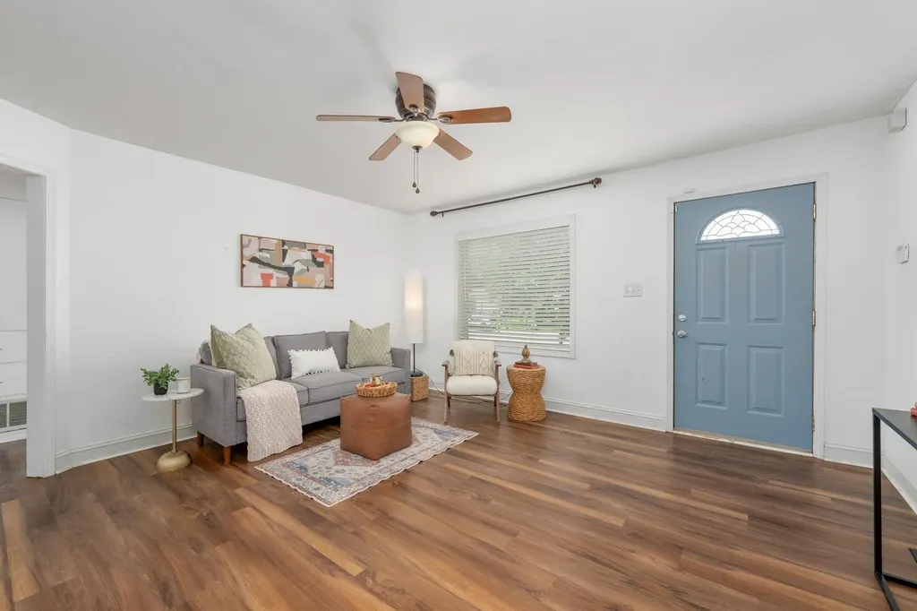 1230 N Bobbie Street Augusta KS 67010