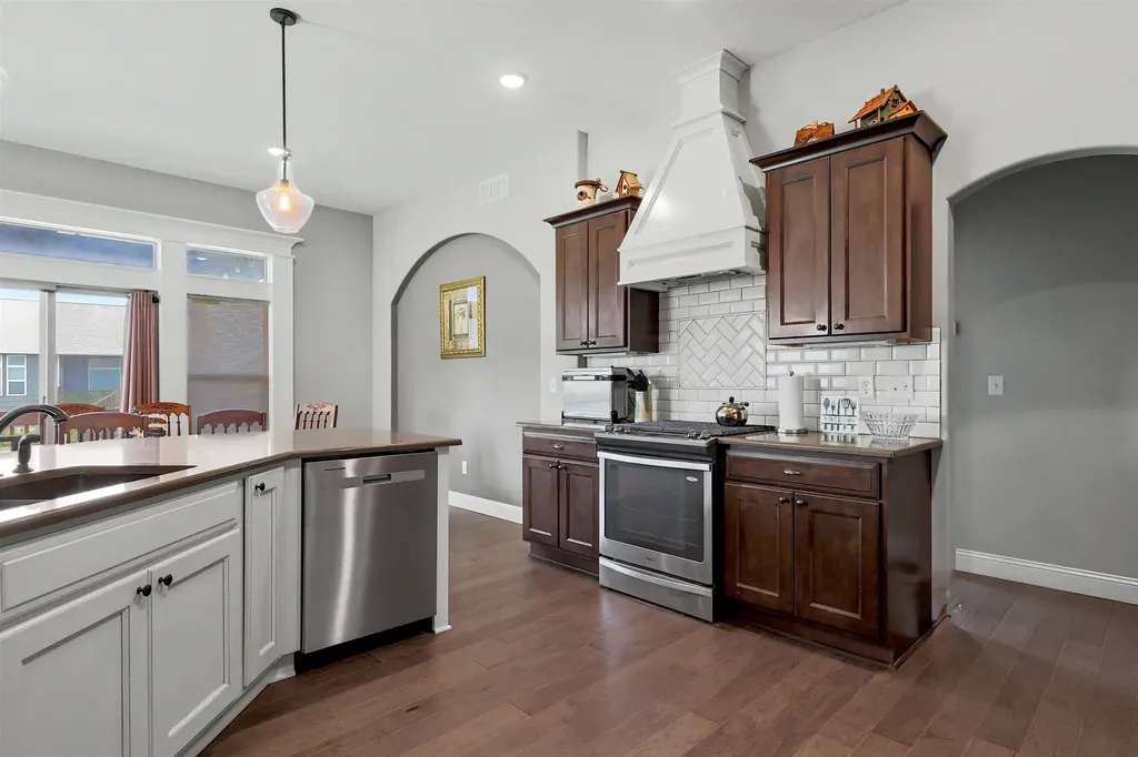 1615 N Obsidian Street Wichita KS 67235