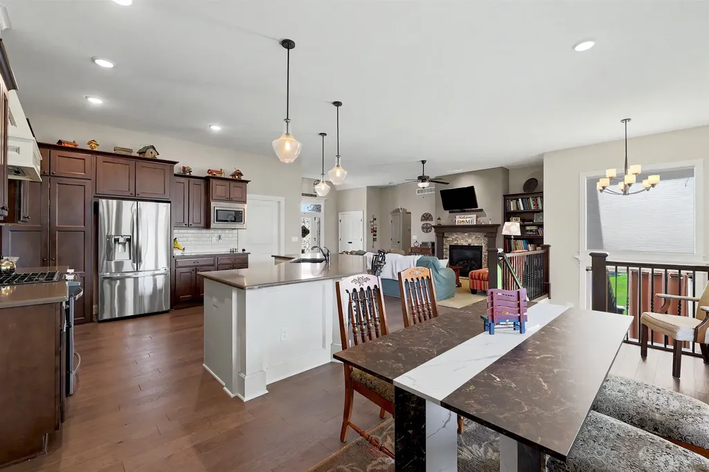 1615 N Obsidian Street Wichita KS 67235