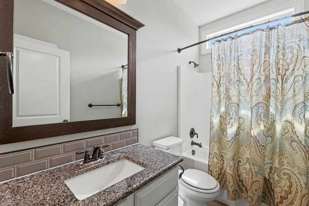1615 N Obsidian Street Wichita KS 67235