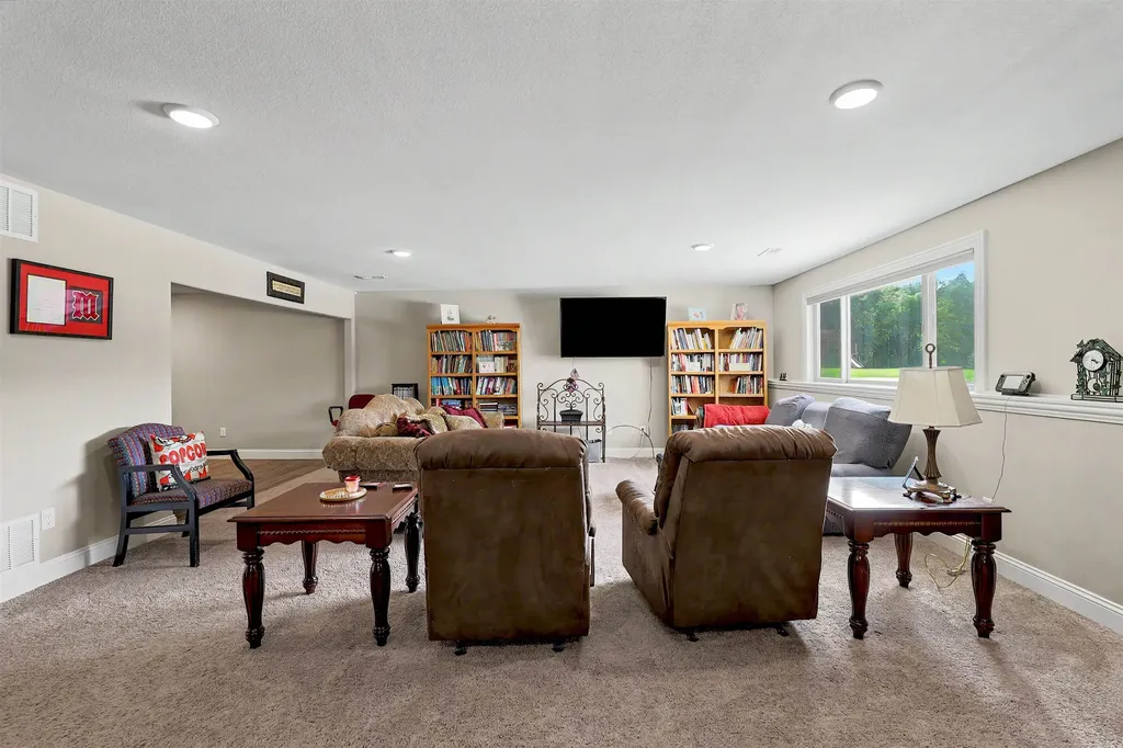 1615 N Obsidian Street Wichita KS 67235