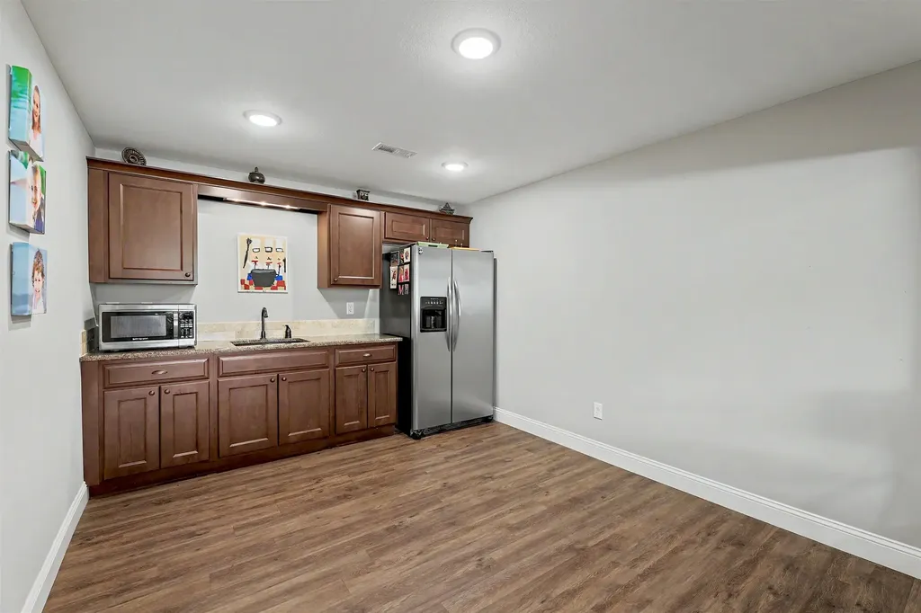 1615 N Obsidian Street Wichita KS 67235