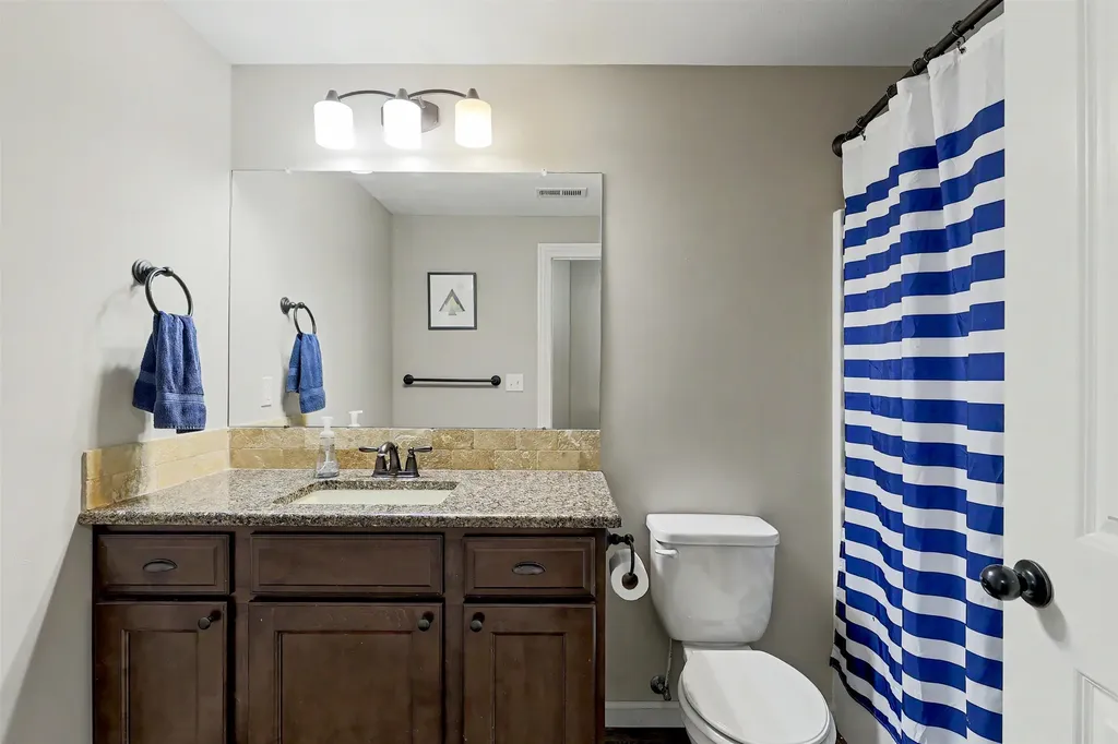 1615 N Obsidian Street Wichita KS 67235