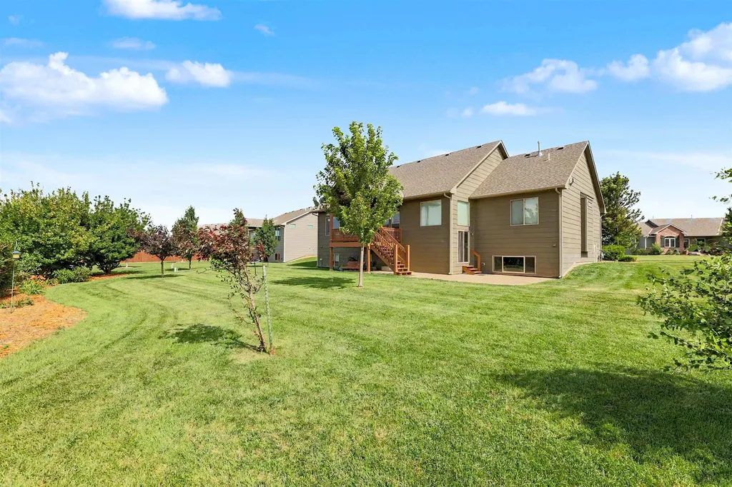 1615 N Obsidian Street Wichita KS 67235