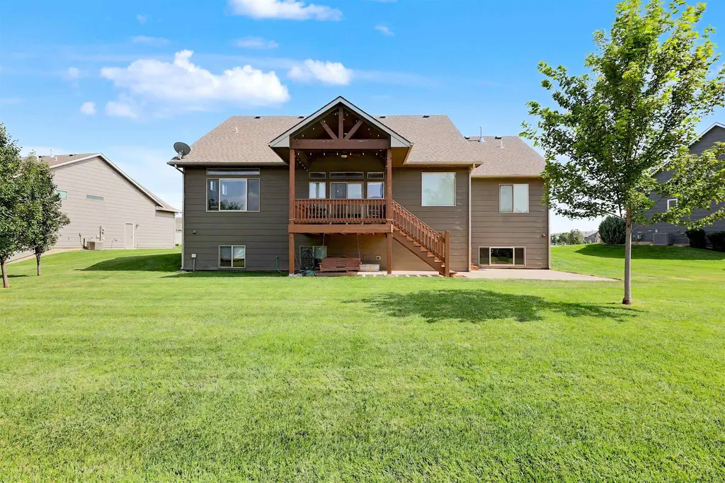 1615 N Obsidian Street Wichita KS 67235