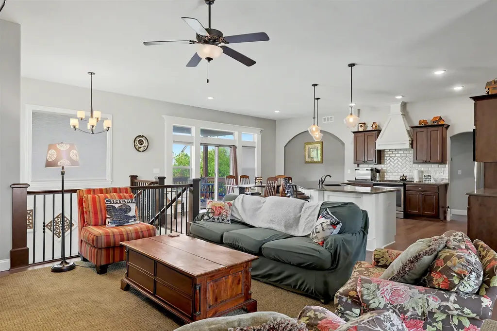 1615 N Obsidian Street Wichita KS 67235