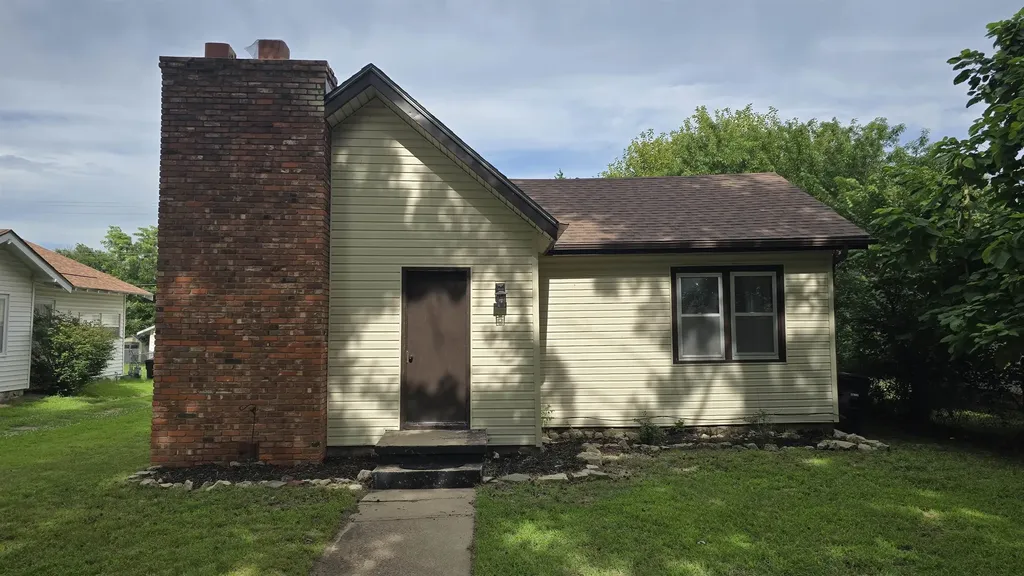 614 N C Street Arkansas City KS 67005