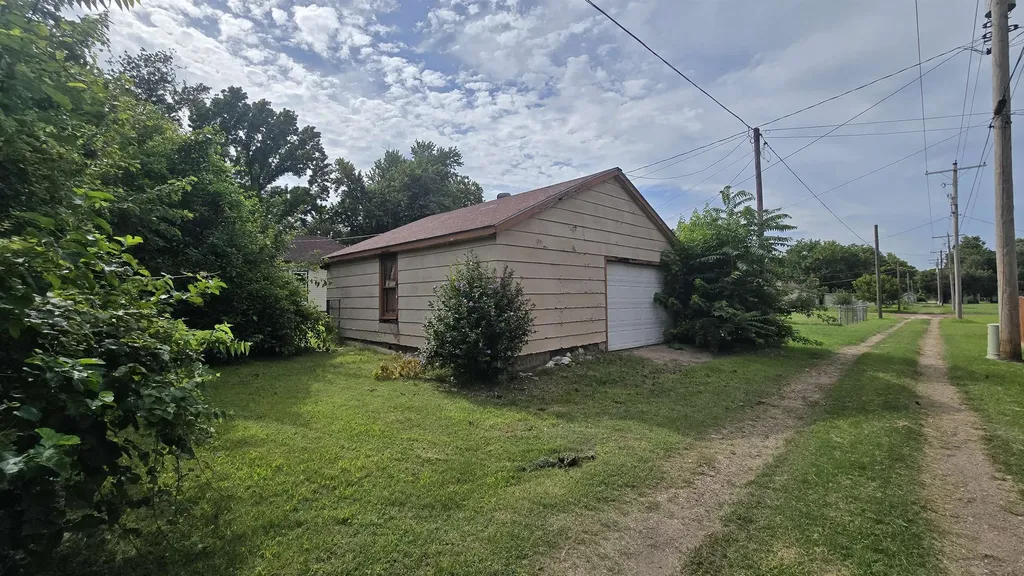 614 N C Street Arkansas City KS 67005
