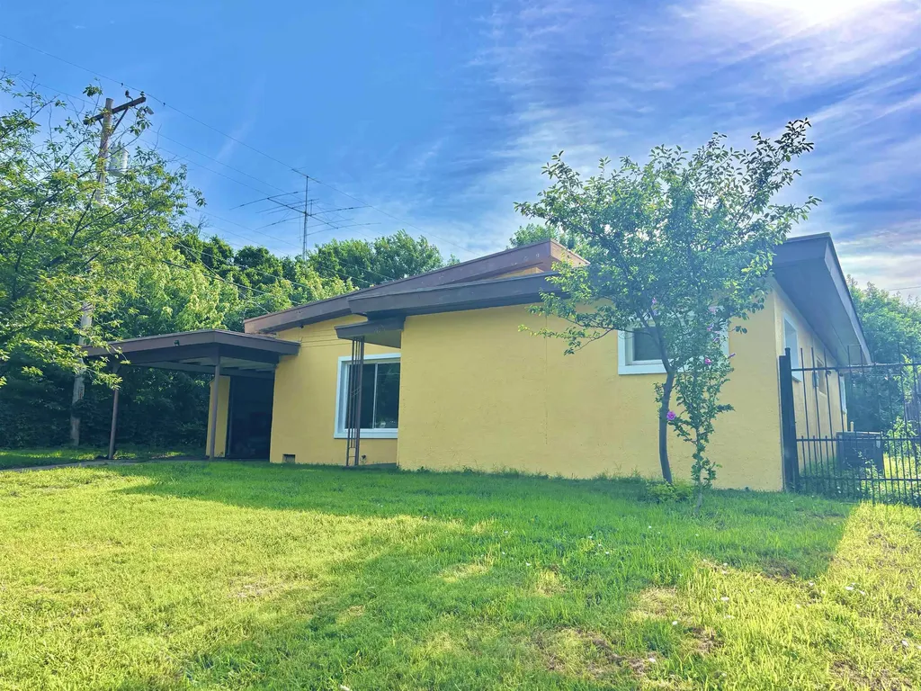 1772 S Clifton Wichita KS 67218