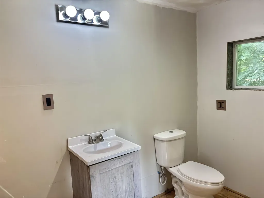 1772 S Clifton Wichita KS 67218