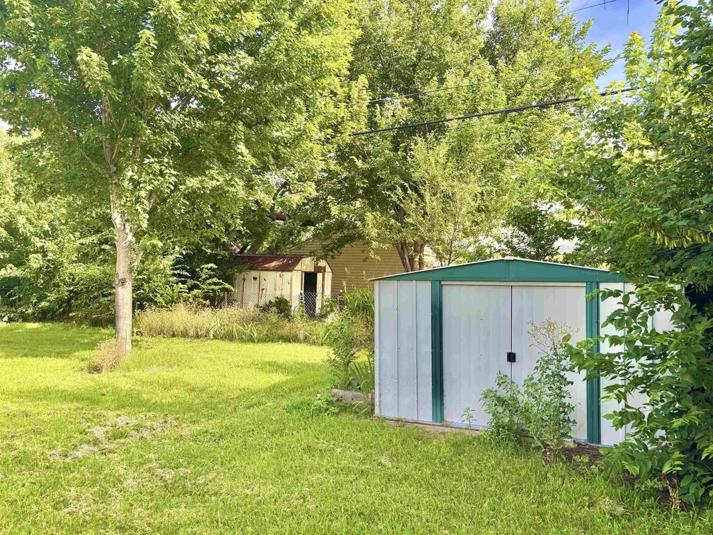 1772 S Clifton Wichita KS 67218