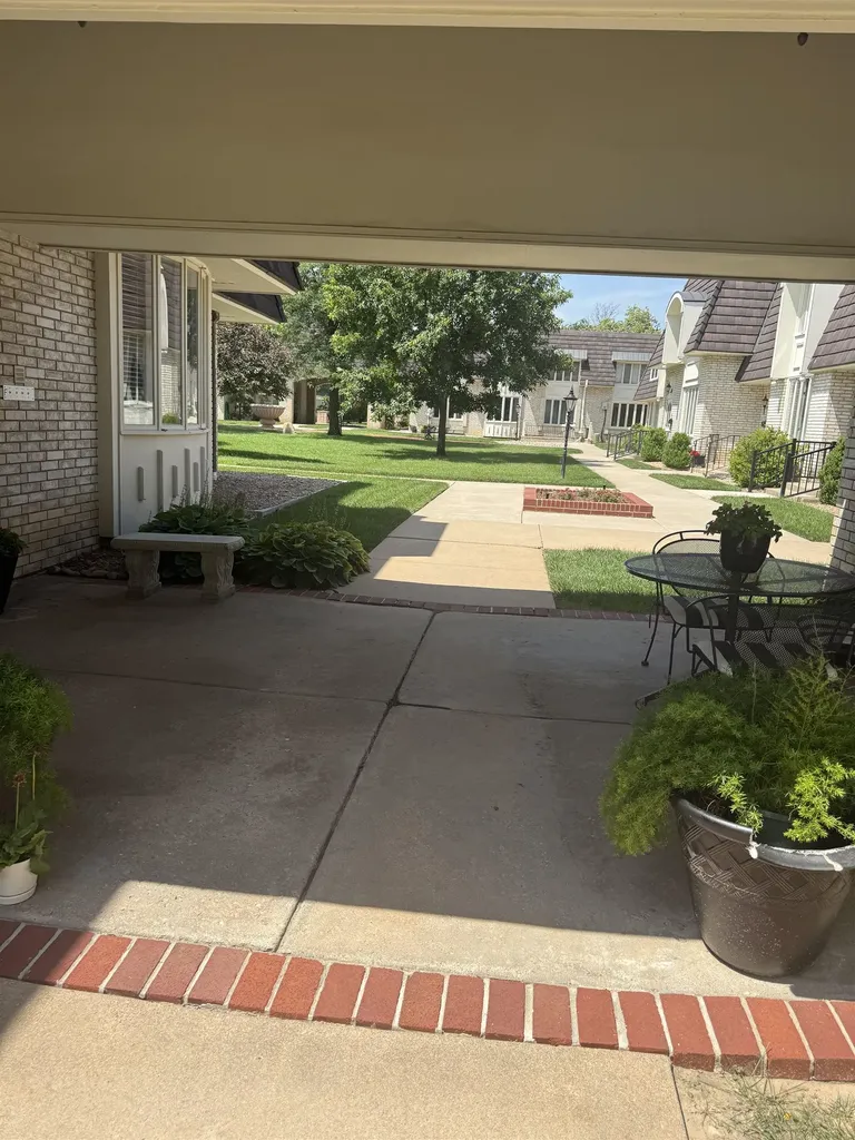 7077 E Central Wichita KS 67206