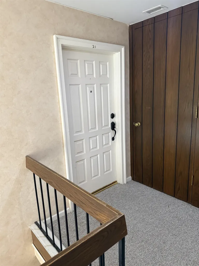 7077 E Central Wichita KS 67206