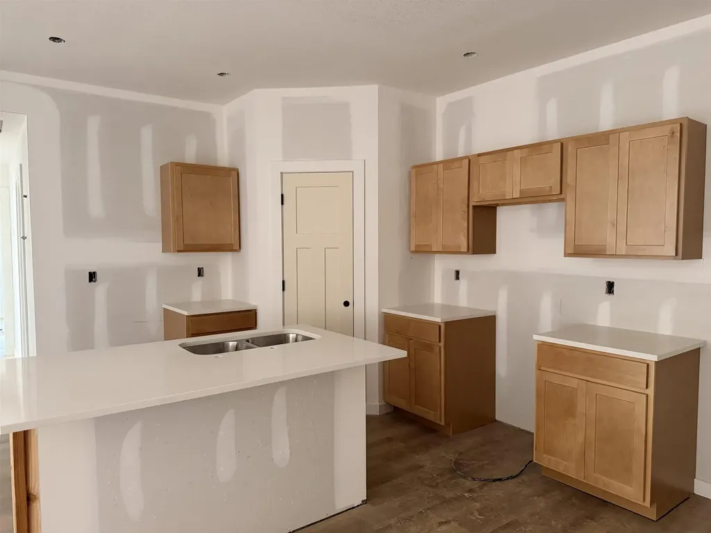2922 S Cedar Crest Wichita KS 67215