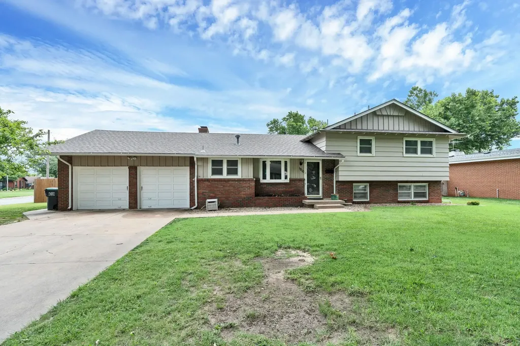 1210 N Farmstead Street Wichita KS 67208