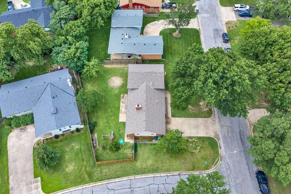 1210 N Farmstead Street Wichita KS 67208