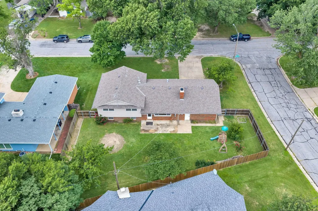1210 N Farmstead Street Wichita KS 67208