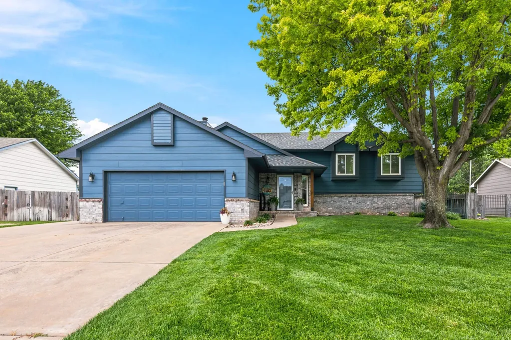 1308 W Loring Haysville KS 67060