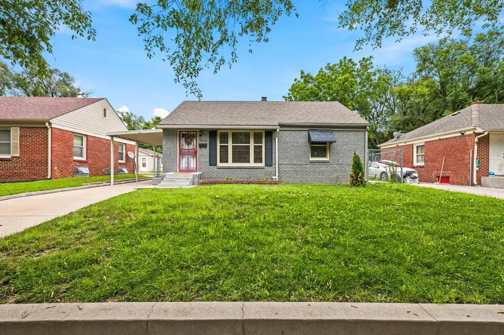 1838 N Green Wichita KS 67214