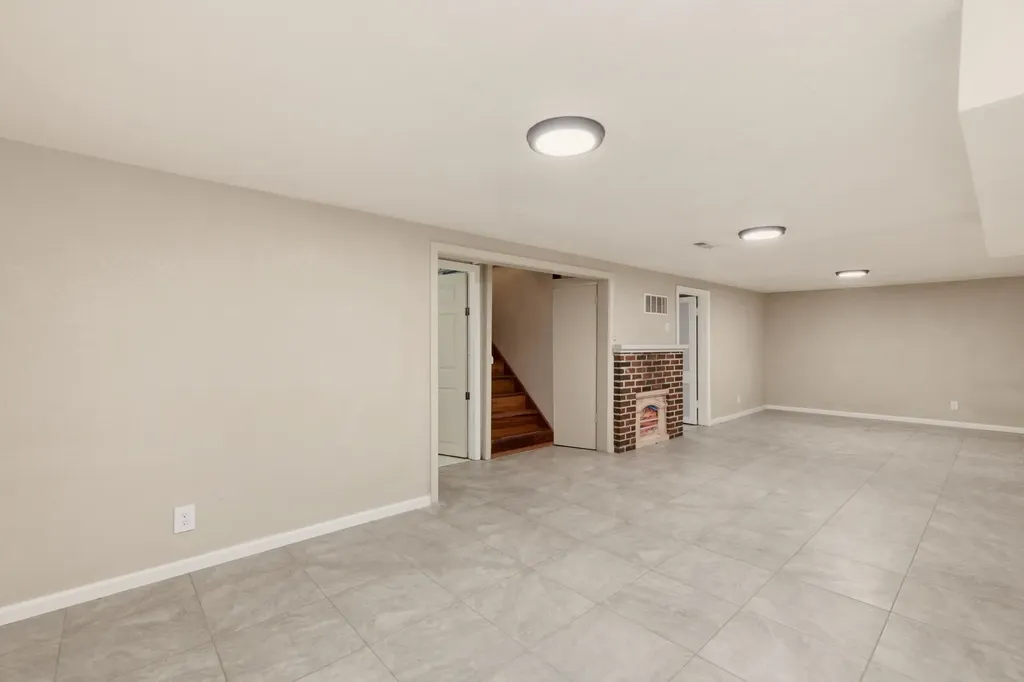 1838 N Green Wichita KS 67214