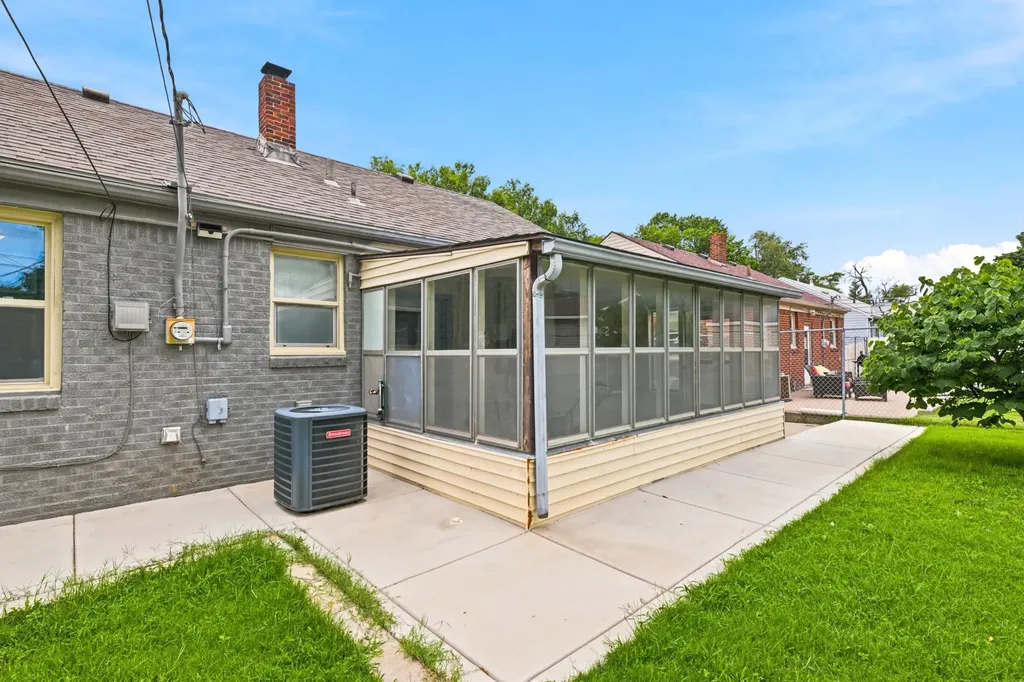 1838 N Green Wichita KS 67214