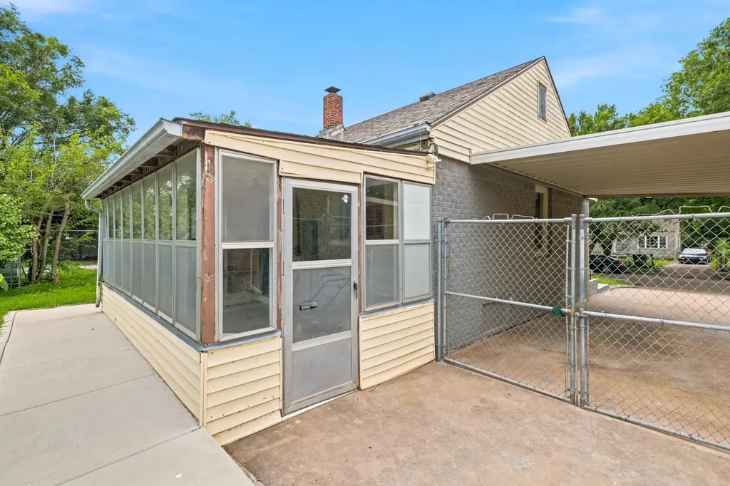 1838 N Green Wichita KS 67214