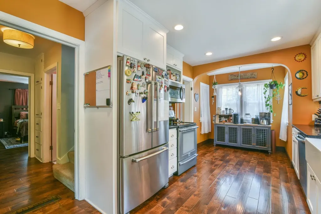 109 E Academy Hesston KS 67062