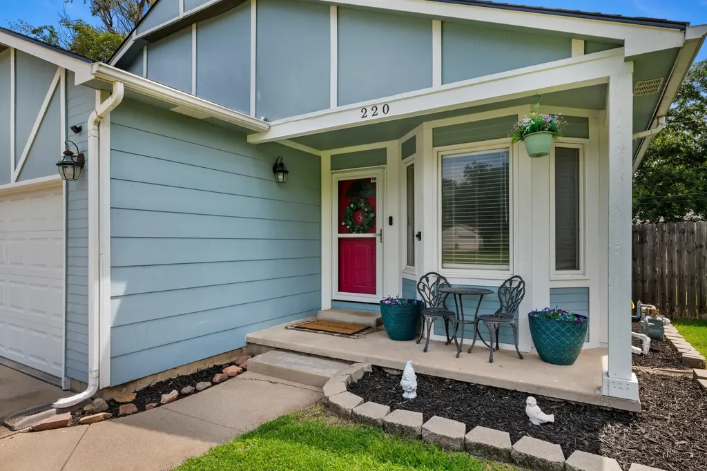 220 N Knight Wichita KS 67203