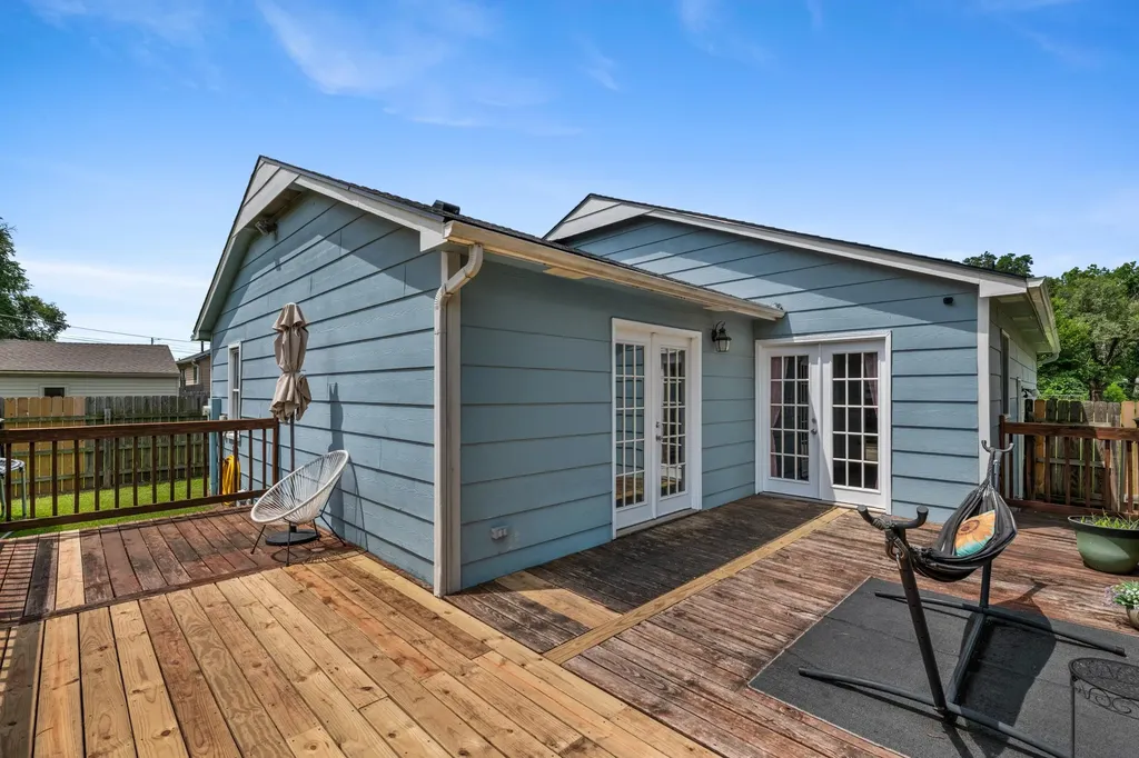 220 N Knight Wichita KS 67203