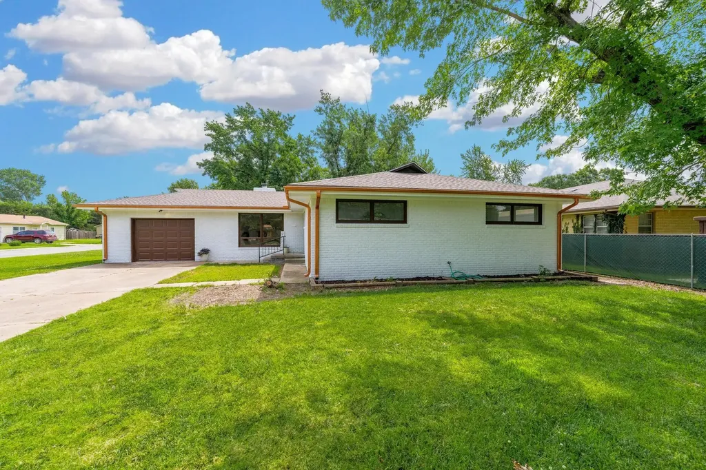 409 N Woodlawn Wellington KS 67152